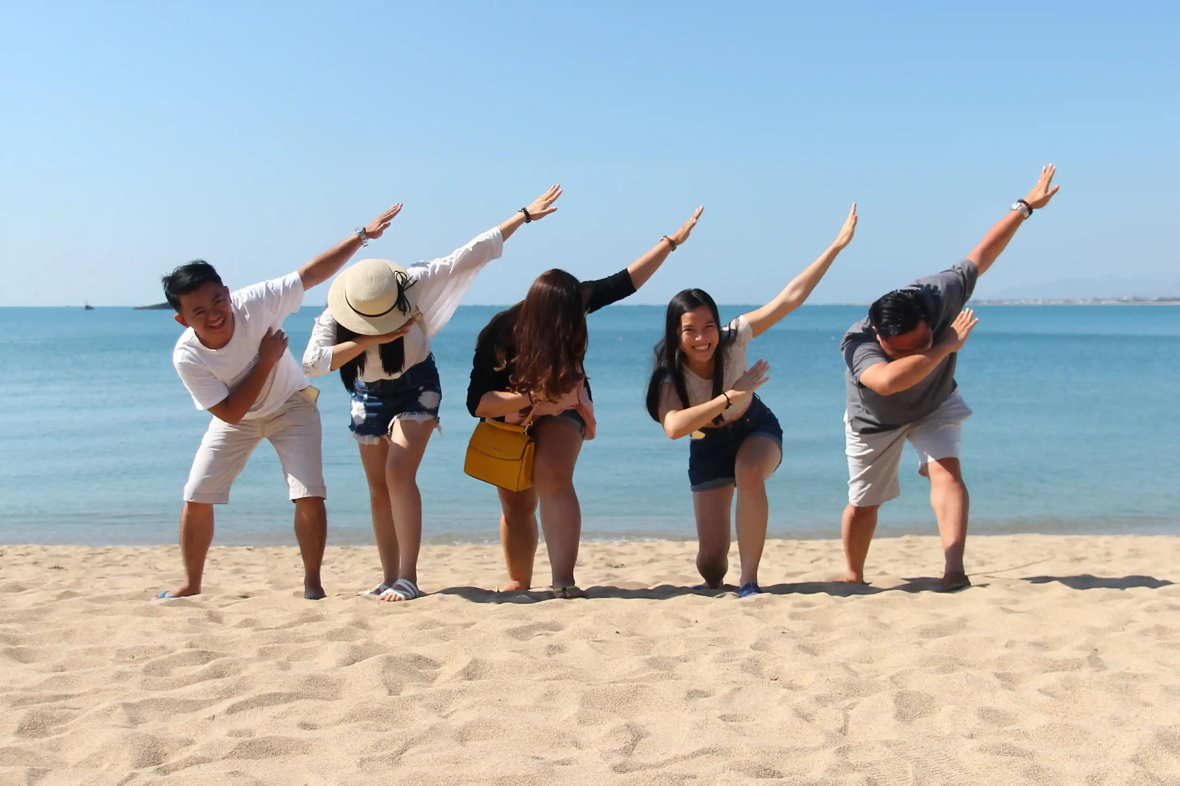 Insight New Detail: BOM Trip 2018 – Enjoyable Time On Vinh Hy Bay 0