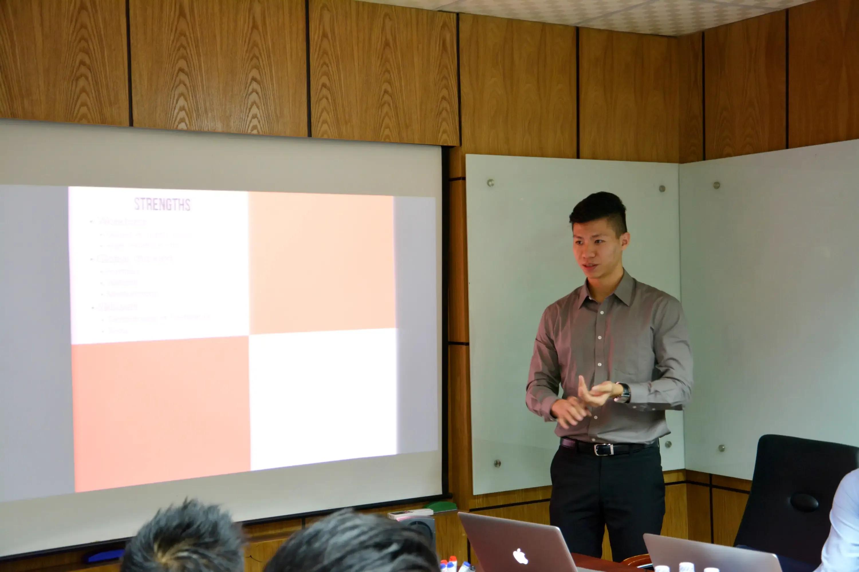 Insight New Detail: Students from Singapore Management School Visit S3Corp. 0