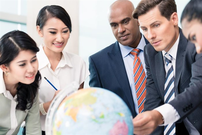 Managing Offshore Software Outsourcing Team
