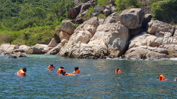 Insight New Detail: "Floor 1'' Team Building At Binh Ba Island 2019 0
