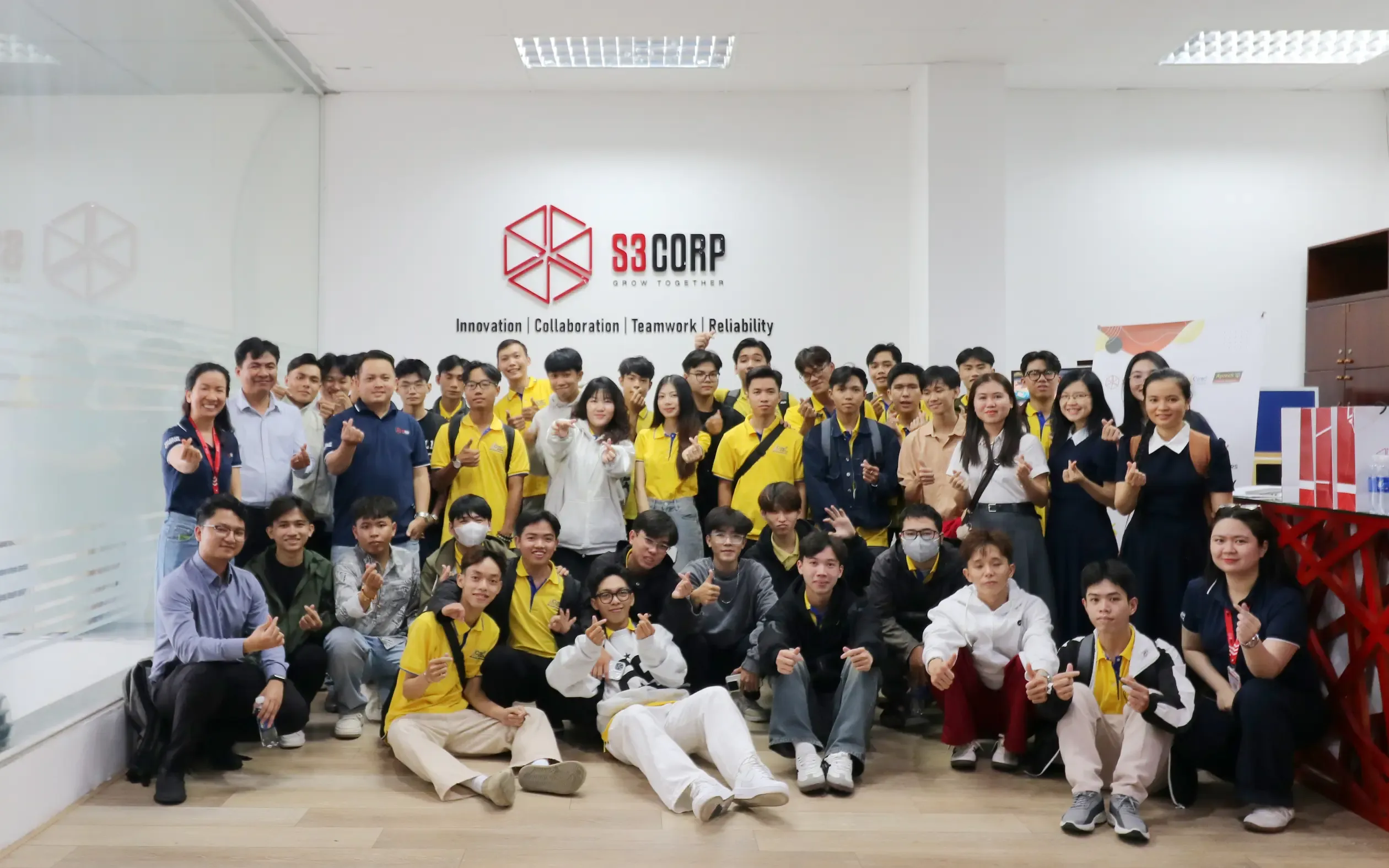 Aptech CTU Final-Year Students Visit S3Corp. for Industry Insights and Career Preparation